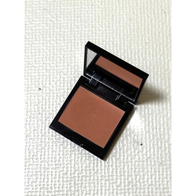 laura mercier(ローラメルシエ)のローラメルシエ　ブラッシュカラー　インフュージョン　06 コスメ/美容のベースメイク/化粧品(チーク)の商品写真