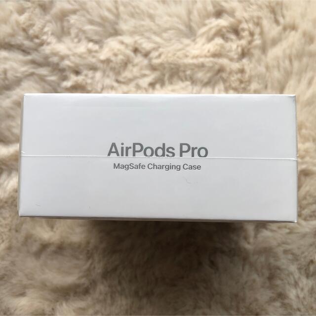 Apple(アップル)の【新品.未開封】AirPods Pro 純正MagSafe・Care+保証付き スマホ/家電/カメラのオーディオ機器(ヘッドフォン/イヤフォン)の商品写真