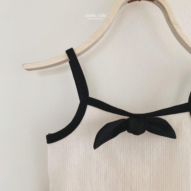 ｺｺﾉｰｽﾘｰﾌﾞﾌﾞﾗｳｽ coco sleeveless blouse  キッズ/ベビー/マタニティのベビー服(~85cm)(タンクトップ/キャミソール)の商品写真