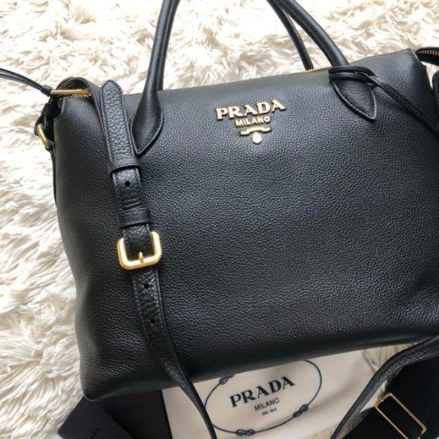 大得価セール PRADA PRADA 2WAY ショルダーバッグ レザー ブラック VITELLOの通販 by サカイのリサイクルショップ  ラクマ店｜プラダならラクマ