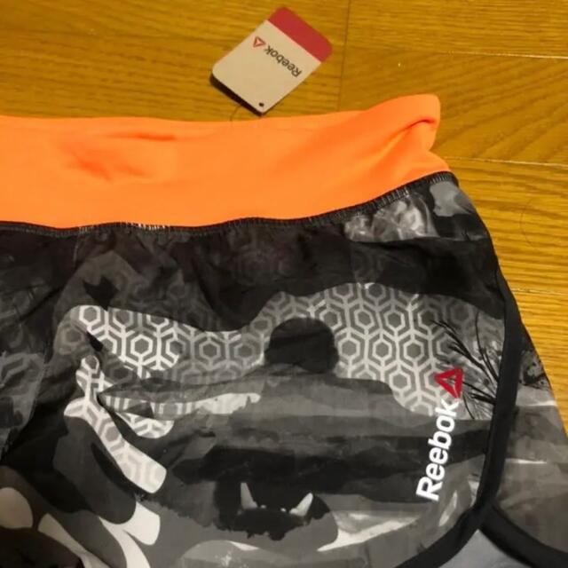 年末のプロモーション新品未使用 Reebok リーボック ショートパンツ