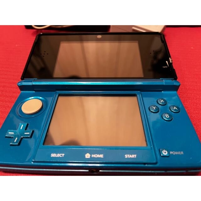 ニンテンドー3DS(ニンテンドー3DS)の3DS 本体　ケース付き エンタメ/ホビーのゲームソフト/ゲーム機本体(携帯用ゲーム機本体)の商品写真