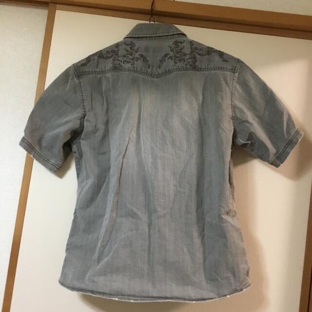 TORNADO MART(トルネードマート)のトルネードマート　半袖シャツ メンズ　Lサイズ　刺繍　グリーン　グレー系 メンズのトップス(シャツ)の商品写真
