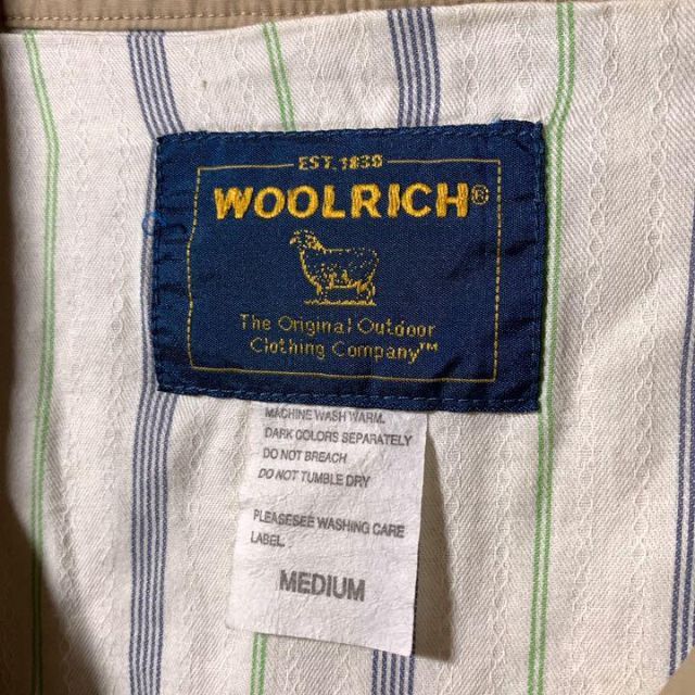 WOOLRICH(ウールリッチ)の古着 ウールリッチ スイングトップ ブルゾン ベージュ ワンポイント刺繍ロゴ メンズのジャケット/アウター(ブルゾン)の商品写真