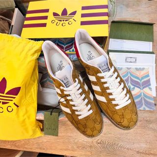 グッチ(Gucci)のガゼル　adidas x Gucci メンズ スニーカー新品未使用(スニーカー)