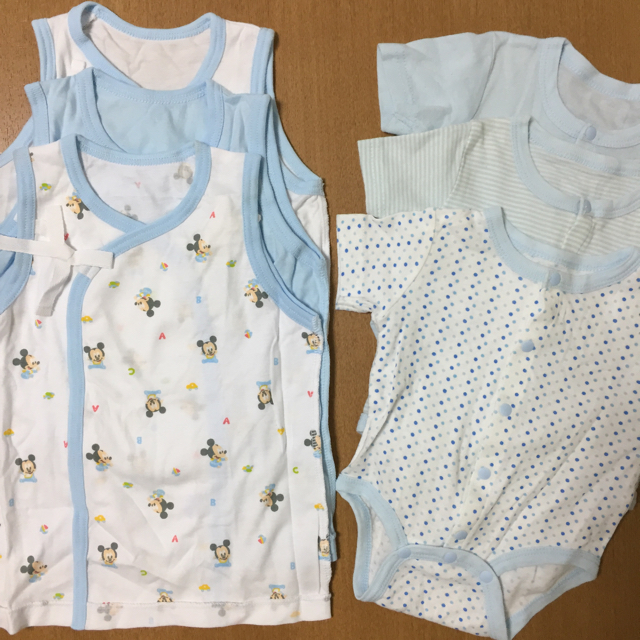 西松屋(ニシマツヤ)の【専用】【未使用あり】新生児 肌着 6枚セット キッズ/ベビー/マタニティのベビー服(~85cm)(肌着/下着)の商品写真