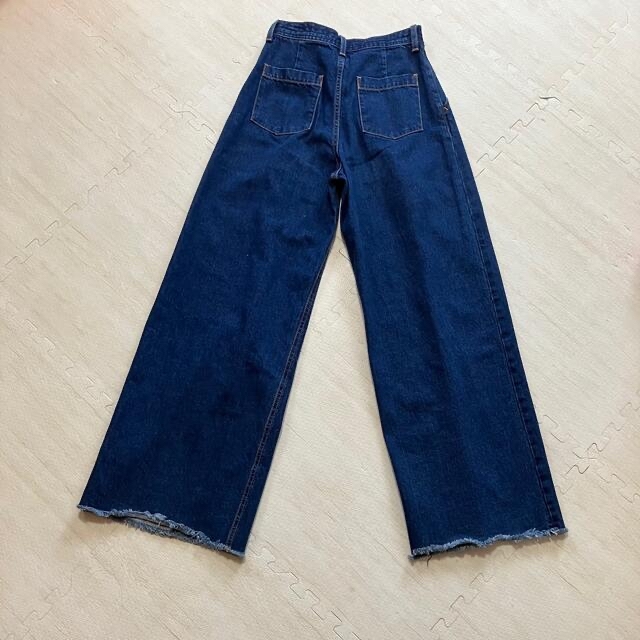 moussy(マウジー)のMOUSSY FRONT TUCK WIDE DENIM デニム　マウジー レディースのパンツ(デニム/ジーンズ)の商品写真