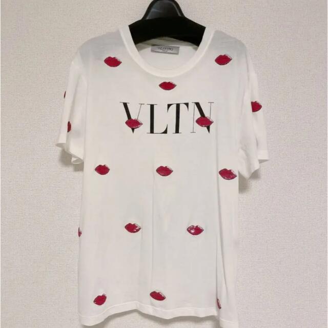 く日はお得♪ VALENTINO ヴァレンティノ　スパンコールTシャツ　リップ柄 Valentino - Tシャツ(半袖+袖なし)