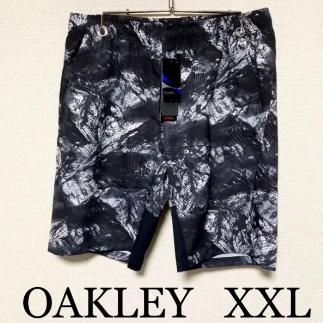 Oakley(オークリー)の【新品】オークリー  OAKLEY メンズ ハーフパンツ XXL メンズのパンツ(ショートパンツ)の商品写真