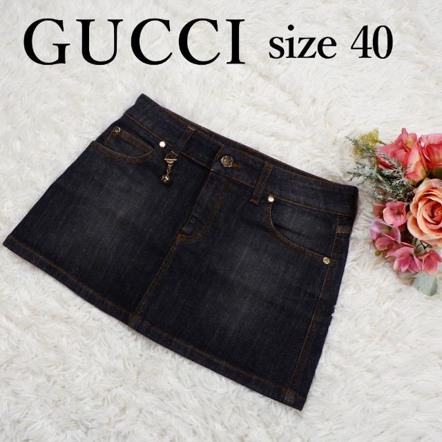 Gucci(グッチ)のGUCCI ミニスカートデニム ブラック ストレッチ ロゴチャーム サイズ40 レディースのスカート(ミニスカート)の商品写真
