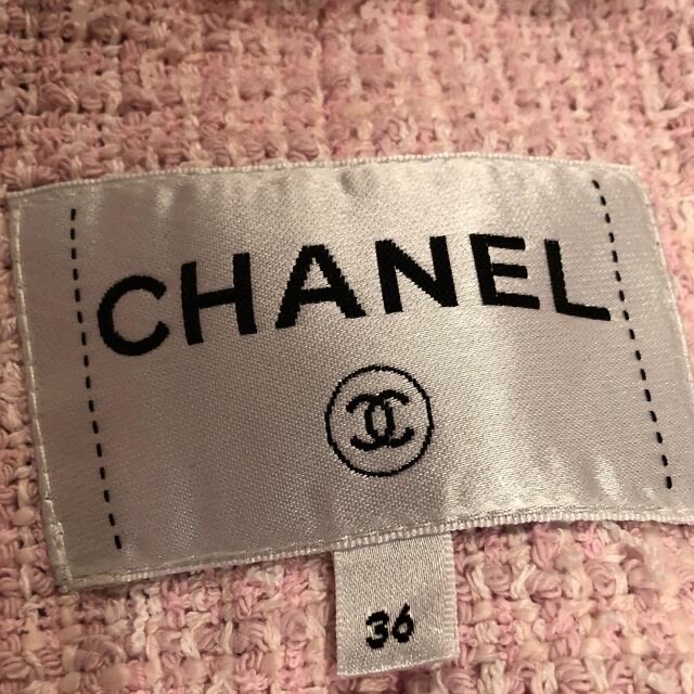 CHANEL(シャネル)のシャネル　新品未使用品 レディースのトップス(シャツ/ブラウス(半袖/袖なし))の商品写真