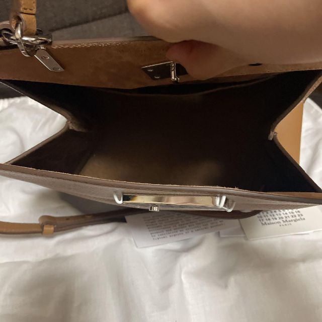 使い勝手の良い 未使用 メゾンマルジェラ ショルダーバック スナッチド