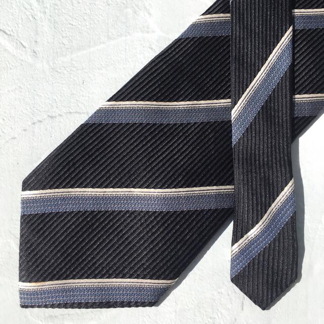 Calvin Klein(カルバンクライン)のカルバンクライン ネクタイ ブランド シルク100% ストライプ ブラック メンズのファッション小物(ネクタイ)の商品写真