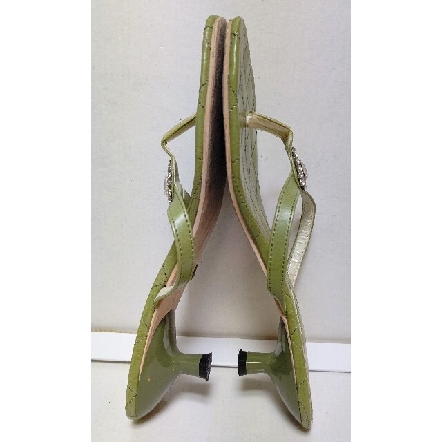 ライトグリーン×ラインストーン　トングサンダル　M EE 23.5cm レディースの靴/シューズ(サンダル)の商品写真