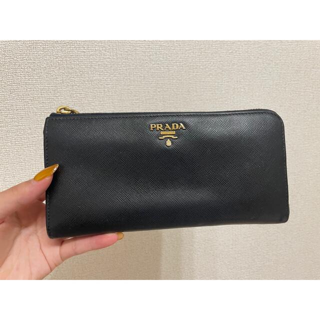 PRADA 長財布