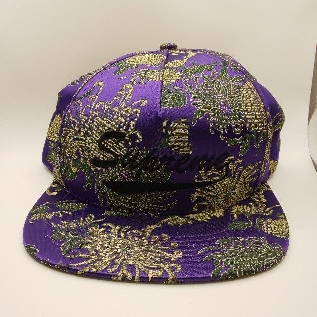 Supreme(シュプリーム)の未使用 Supreme Eastern Floral 5 Panelパープル💜 メンズの帽子(キャップ)の商品写真