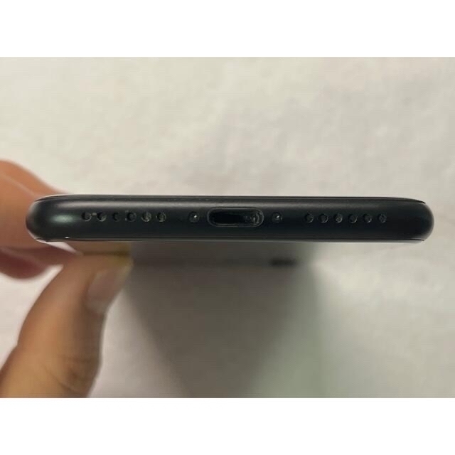 美品 iPhoneSE 第2世代 128GB ブラック SIMフリー 4