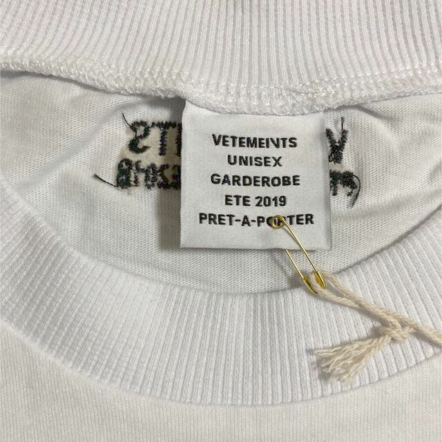 VETEMENTS ヴェトモン 国旗刺繍ロゴ Mサイズ - Tシャツ/カットソー ...