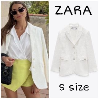 ザラ(ZARA)のZARA　ボタンディテール付きテクスチャー入り生地ブレザー　Sサイズ　ホワイト(テーラードジャケット)