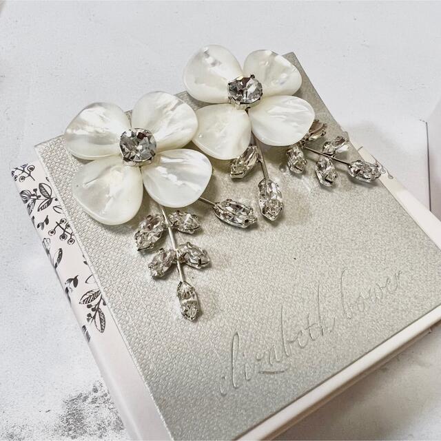 Vera Wang(ヴェラウォン)の【Elizabeth Bower】Eden Petal Clip イヤリング レディースのアクセサリー(イヤリング)の商品写真