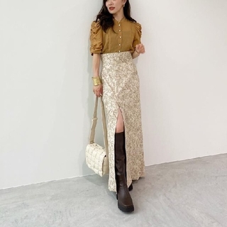 ココディール(COCO DEAL)のCOCODEAL ラインフラワー配色刺繍タイトスカート(ロングスカート)