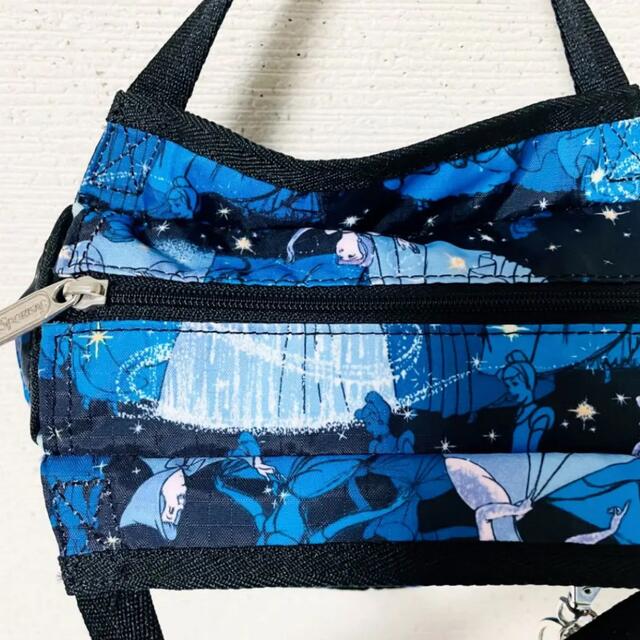 Disney(ディズニー)の大人気✨‼️チャーム付き✨❤️Lesportsac✖️シンデレラ❤️バッグ レディースのバッグ(トートバッグ)の商品写真