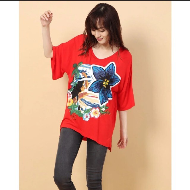 DESIGUAL(デシグアル)のカットソー　Tシャツ　デシグアル レディースのトップス(Tシャツ(半袖/袖なし))の商品写真