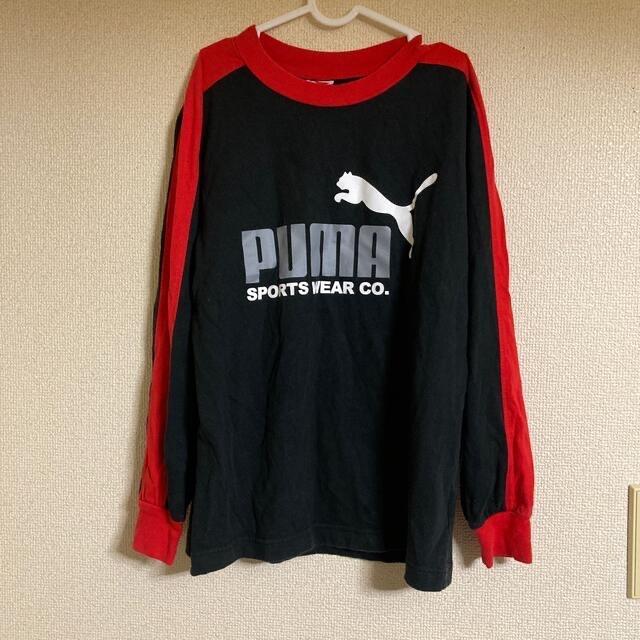 PUMA ロンT ブラック 140サイズ キッズ/ベビー/マタニティのキッズ服男の子用(90cm~)(Tシャツ/カットソー)の商品写真