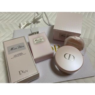 ディオール(Dior)の【Dior】ボディミルク&ボディパウダー　ギフトセット(ボディローション/ミルク)