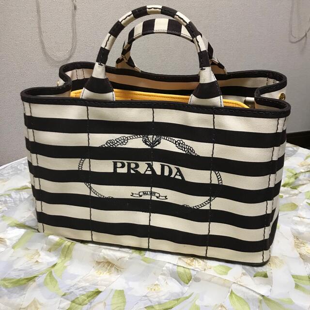 PRADA(プラダ)のPRADA CANAPA STAMPATA  / カナパ　M レディースのバッグ(トートバッグ)の商品写真