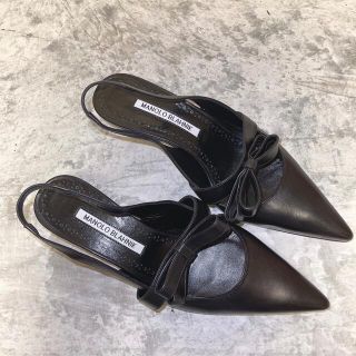 マノロブラニク(MANOLO BLAHNIK)の【未使用品】マノロ・ブラニク パンプス 37-約24cm ブラック(ハイヒール/パンプス)