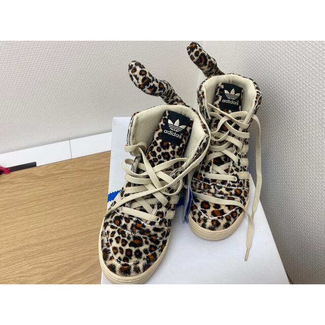 JEREMY SCOTT(ジェレミースコット)の人気 アディダス × ジェレミースコット　レオパード/豹 スニーカー しっぽ メンズの靴/シューズ(スニーカー)の商品写真