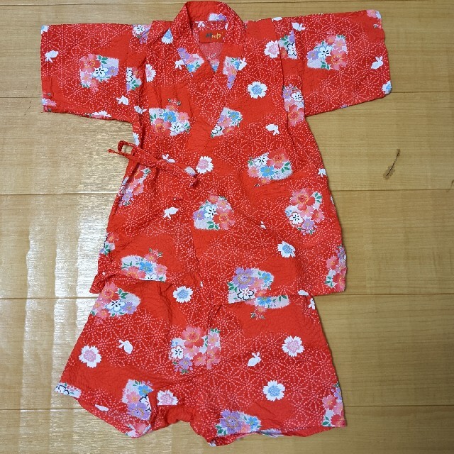 甚平　100cm　女の子　花柄 キッズ/ベビー/マタニティのキッズ服女の子用(90cm~)(甚平/浴衣)の商品写真