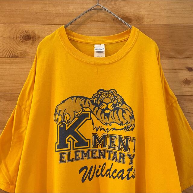 GILDAN(ギルタン)の【GILDAN】小学校 スポーツチーム Tシャツ2XL オーバーサイズ US古着 メンズのトップス(Tシャツ/カットソー(半袖/袖なし))の商品写真