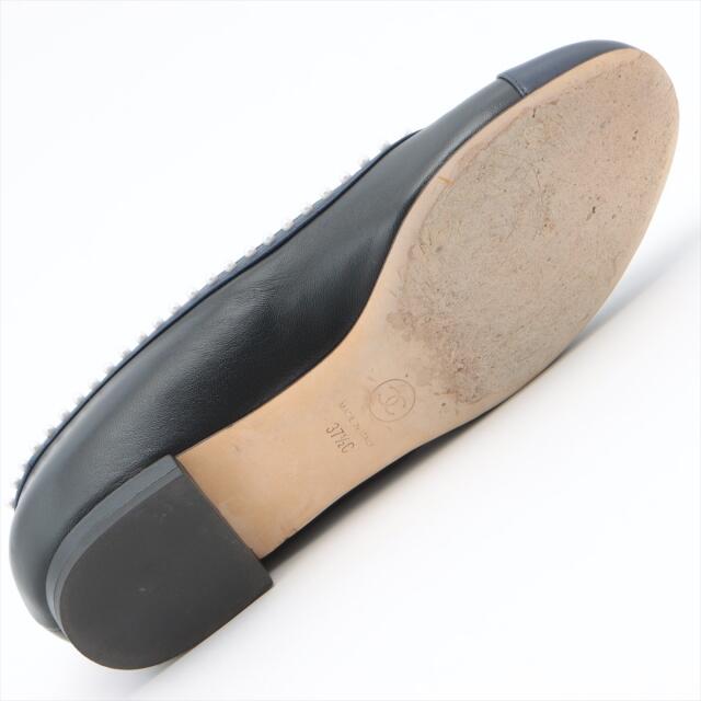 CHANEL(シャネル)のシャネル ココマーク レザー  ブラック×ネイビー レディース パンプス レディースの靴/シューズ(ハイヒール/パンプス)の商品写真