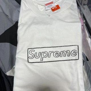 シュプリーム(Supreme)のL supreme KAWS Chalk Logo Tee カウズ チョーク(Tシャツ/カットソー(半袖/袖なし))