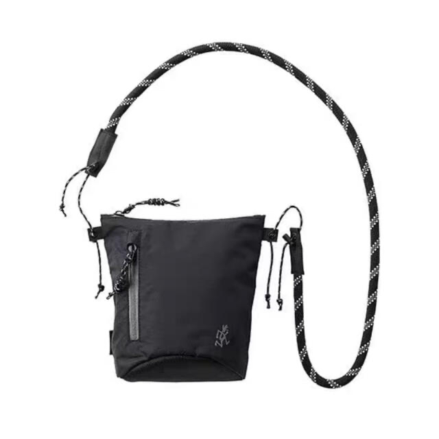 GRAMICCI(グラミチ)のグラミチ　限定完売品　ショルダーバック新品 メンズのバッグ(ショルダーバッグ)の商品写真