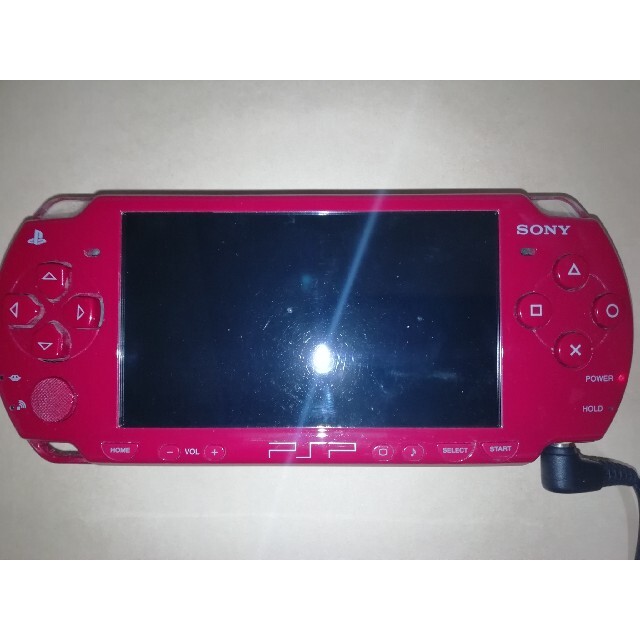 PlayStation Portable(プレイステーションポータブル)のPSP-2000本体のみ２台(修理できる方向け) エンタメ/ホビーのゲームソフト/ゲーム機本体(携帯用ゲーム機本体)の商品写真