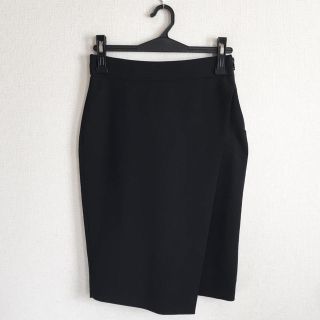 ザラ(ZARA)のザラ♡黒色のデザイン膝丈スカート(ひざ丈スカート)