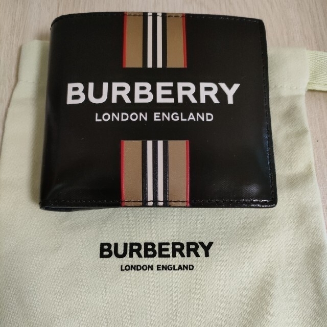 全国組立設置無料 【専用】BURBERRY 二つ折り財布 | mcdc.padesce.cm