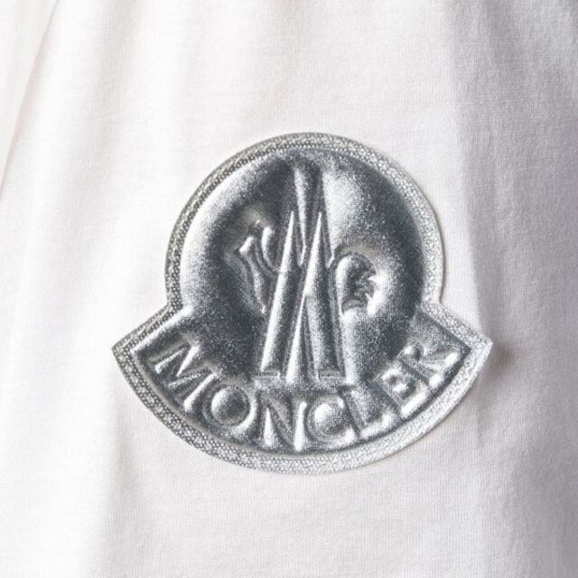 MONCLER(モンクレール)のL15 MONCLER ホワイト ビックロゴ クルーネックTシャツ sizeXL レディースのトップス(Tシャツ(半袖/袖なし))の商品写真