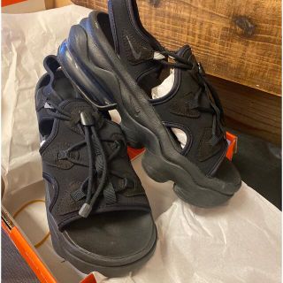 ナイキ(NIKE)の中古　NIKE ナイキ エアマックスココ　ブラック KOKO サンダル(サンダル)