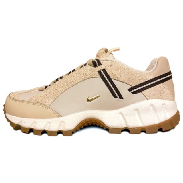 NIKE(ナイキ)のJacquemus NIKE WMNS Air Humara LX 23.5cm レディースの靴/シューズ(スニーカー)の商品写真