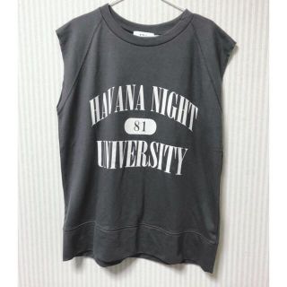 アズールバイマウジー(AZUL by moussy)のCOLLEGE PRINT SLEEVELESS TOPS(カットソー(半袖/袖なし))