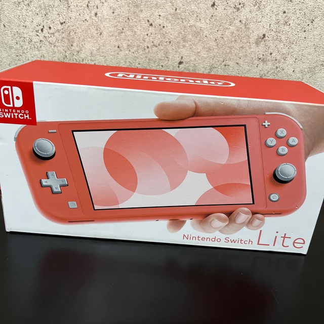 Nintendo Switch(ニンテンドースイッチ)のニンテンドー switch本体 と どうぶつの森 SET エンタメ/ホビーのゲームソフト/ゲーム機本体(携帯用ゲーム機本体)の商品写真