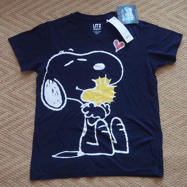 SNOOPY(スヌーピー)のUTピーナッツ スヌーピー Tシャツ レディースＬ 新品未使用 レディースのトップス(Tシャツ(半袖/袖なし))の商品写真