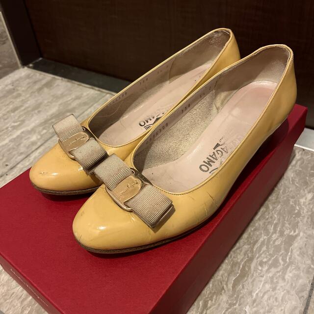 Salvatore Ferragamo(サルヴァトーレフェラガモ)のフェラガモ パンプス 5.5 D レディースの靴/シューズ(ハイヒール/パンプス)の商品写真