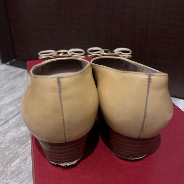 Salvatore Ferragamo(サルヴァトーレフェラガモ)のフェラガモ パンプス 5.5 D レディースの靴/シューズ(ハイヒール/パンプス)の商品写真