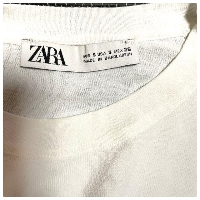 ZARA(ザラ)のZARA シンプルニット カットソー 半袖 クルーネック 白 ホワイトS レディースのトップス(カットソー(半袖/袖なし))の商品写真