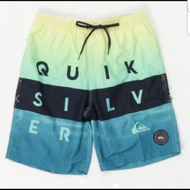 QUIKSILVER(クイックシルバー)のセール　新品✨クイックシルバーボードショーツ　メンズ メンズの水着/浴衣(水着)の商品写真